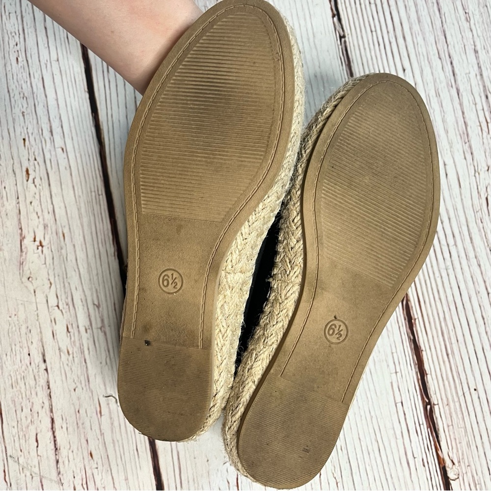 Universal Thread Riley Slip-Ons - Picture 5 of 5
